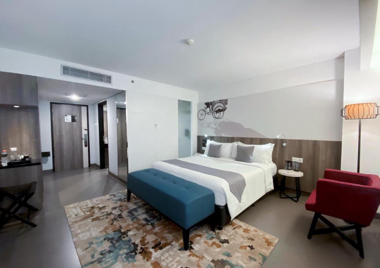 Hotel Neo Malioboro By Aston Γιογκιακάρτα Εξωτερικό φωτογραφία