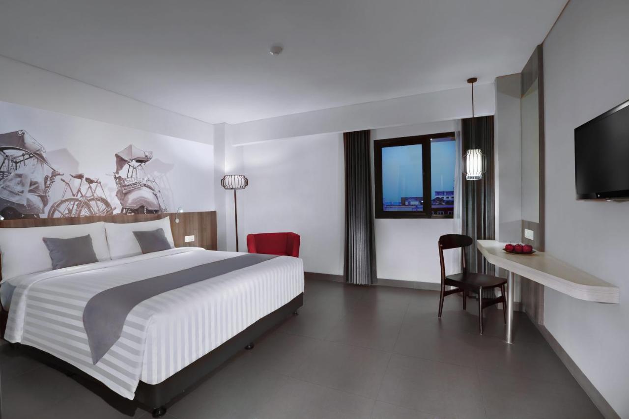 Hotel Neo Malioboro By Aston Γιογκιακάρτα Εξωτερικό φωτογραφία