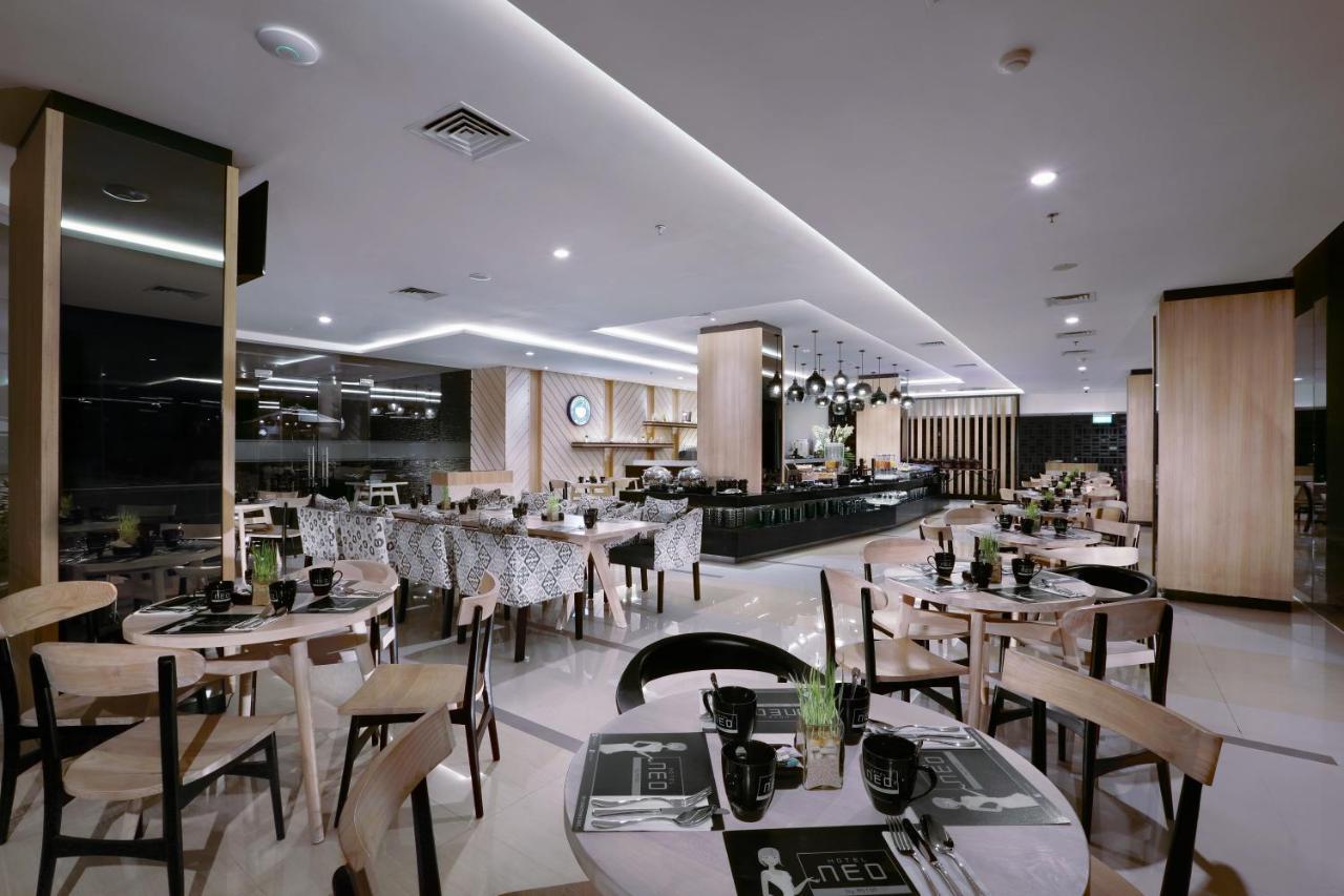 Hotel Neo Malioboro By Aston Γιογκιακάρτα Εξωτερικό φωτογραφία