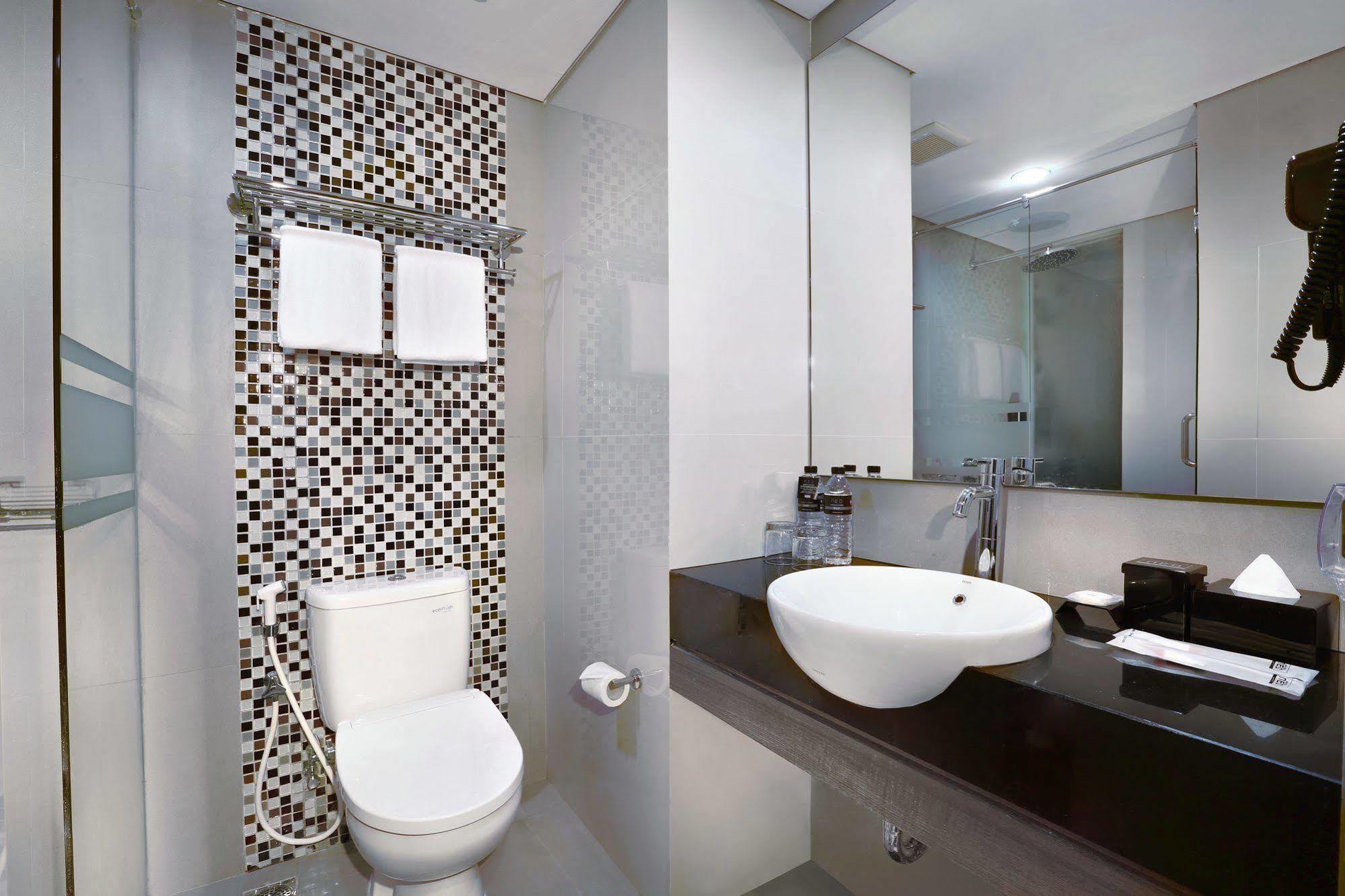 Hotel Neo Malioboro By Aston Γιογκιακάρτα Εξωτερικό φωτογραφία