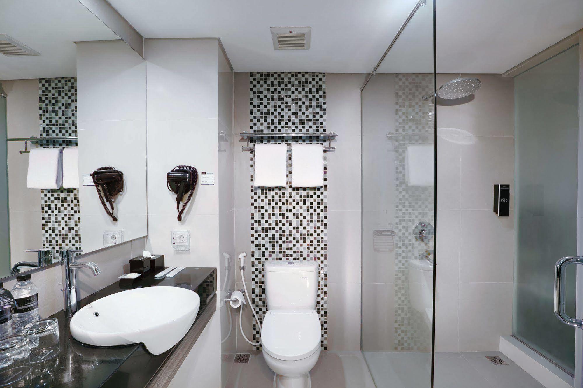 Hotel Neo Malioboro By Aston Γιογκιακάρτα Εξωτερικό φωτογραφία